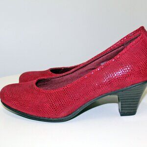 Earth Bijou Burgundy Pumps, Size 7.5B